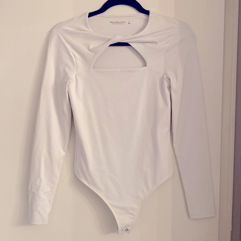 Abercrombie & Fitch twist front bodysuit
